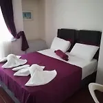 Andy's Apartmanhotel 3*