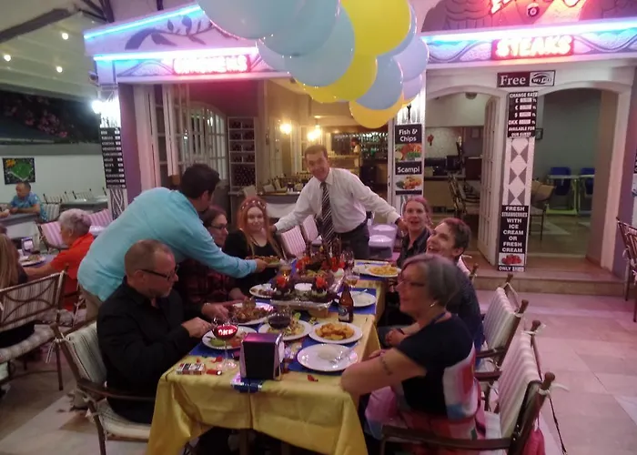 Andy's מלון דירות 3*