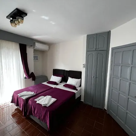 Andy's Aparthotel 3*